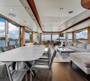 SALON_GALLEY_1